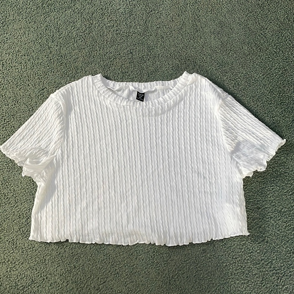 SHEIN Curve Cropped Lettuce Tee White